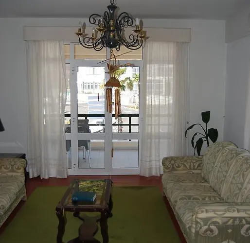 Residencial Atlantico بيت ضيافة 2*